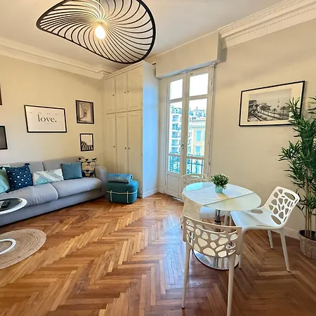Cosy Centre Apartment